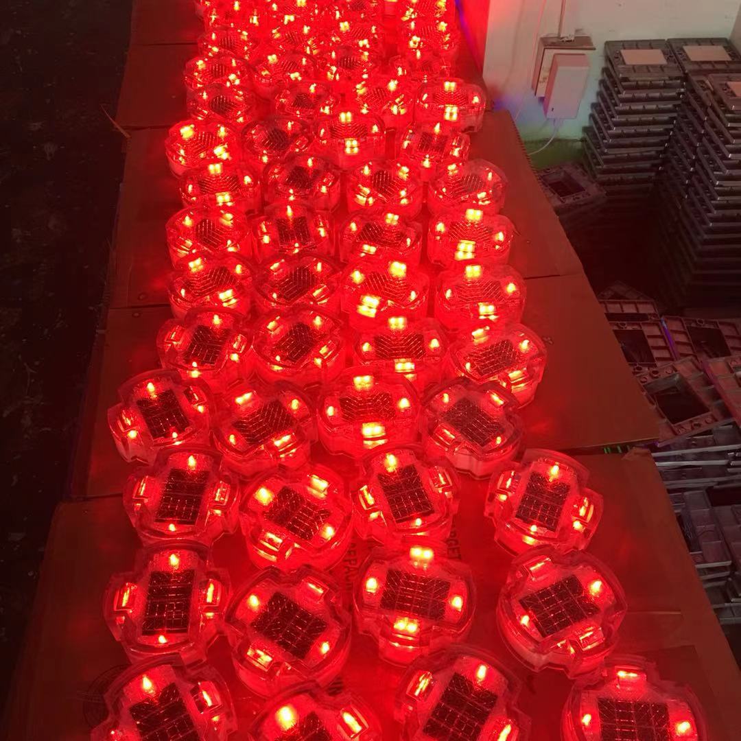 Liking Energy Solar Light red color solar road stud lights solar garden lights