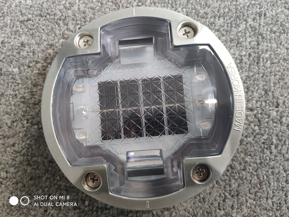 Liking Energy Solar Light yellow color solar road stud lights solar garden lights