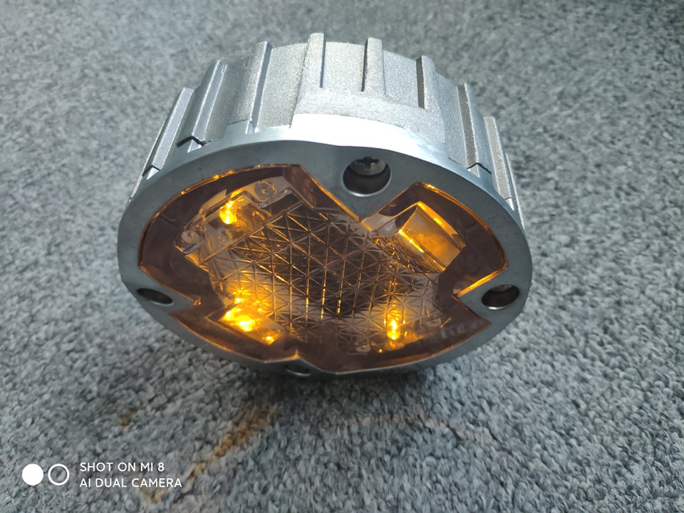 Liking Energy Solar Light yellow color solar road stud lights solar garden lights