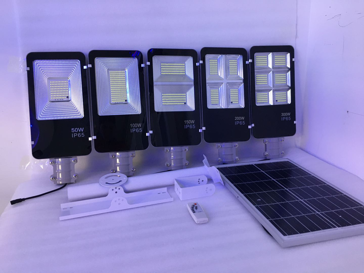 Liking Solar BC Series Solar Street Lights BC300W Integrated led lamp Aluminum Alloy Case